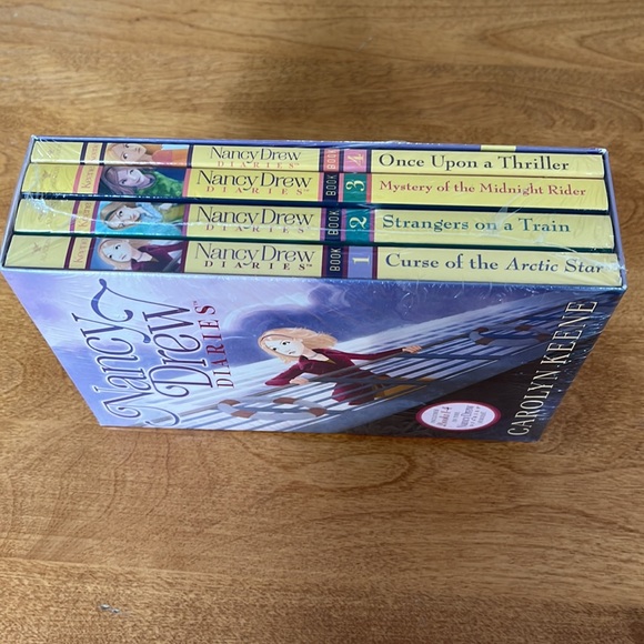 Nancy Drew Diaries Series Books 1-4 - Picture 3 of 9